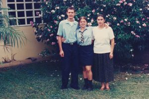 En 1997 undécimo contaba con 2 estudiantes quienes salen en la foto acompañados de la directora en ese momento.